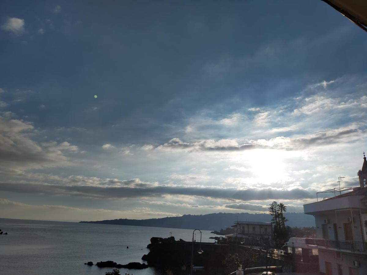B&B La Spiaggetta Di Stazzo Ачиреале Экстерьер фото