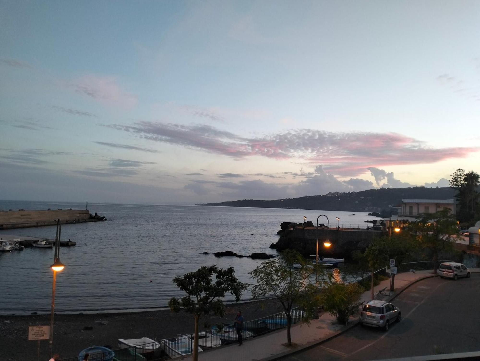 B&B La Spiaggetta Di Stazzo Ачиреале Экстерьер фото