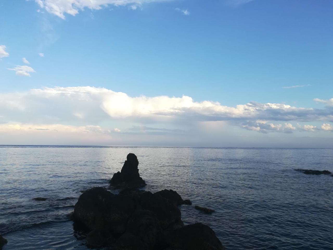 B&B La Spiaggetta Di Stazzo Ачиреале Экстерьер фото