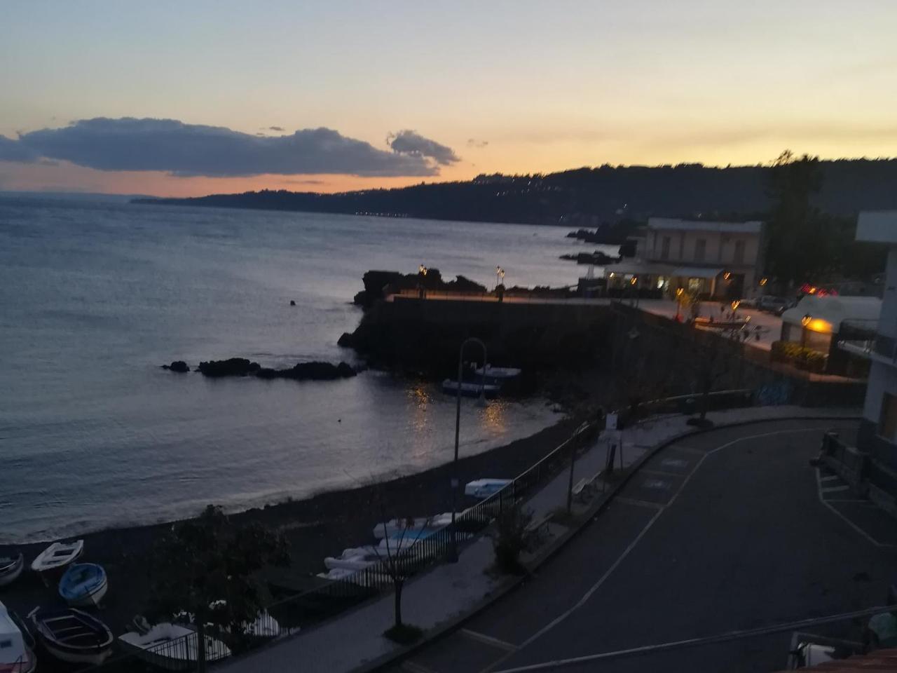 B&B La Spiaggetta Di Stazzo Ачиреале Экстерьер фото