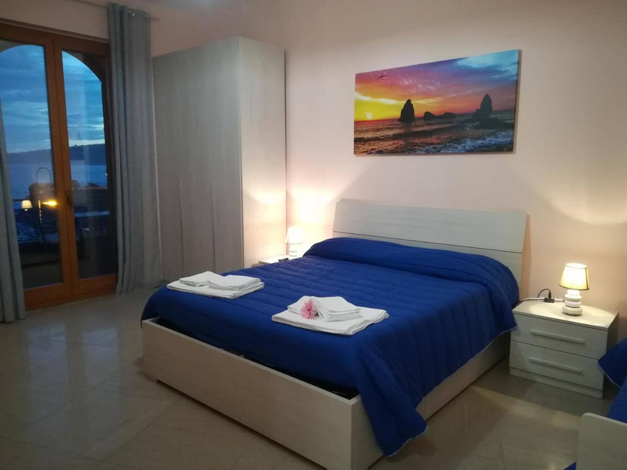 B&B La Spiaggetta Di Stazzo Ачиреале Номер фото