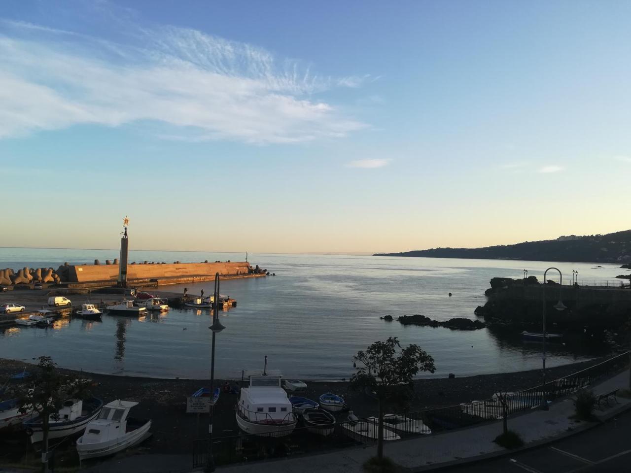 B&B La Spiaggetta Di Stazzo Ачиреале Экстерьер фото