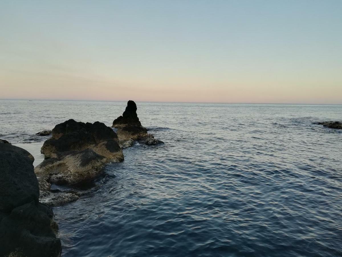 B&B La Spiaggetta Di Stazzo Ачиреале Экстерьер фото